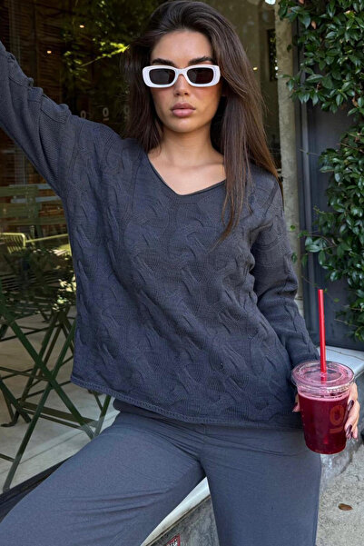 Naliru V Yakalı Saç Örgüsü Desenli Salaş Dökümlü Oversize Kesim Uzun Kollu Ba...