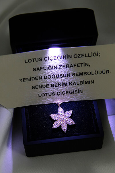 SARIASLAN Işıklı Kutuda Kartlı Özel Yazılı Lotus Çiçeği Gümüş Kolye Kırmızı A...