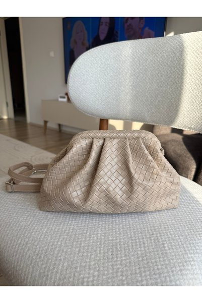 melecco Trending: Knitted Detailed Quilted Messenger / Clutch Bag |   Elegance with Shoulder Straps