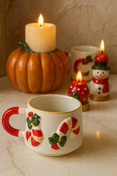 Yerel Üretici Şeker Kamışı Desenli Yılbaşı Seramik Fincan – 200 ml