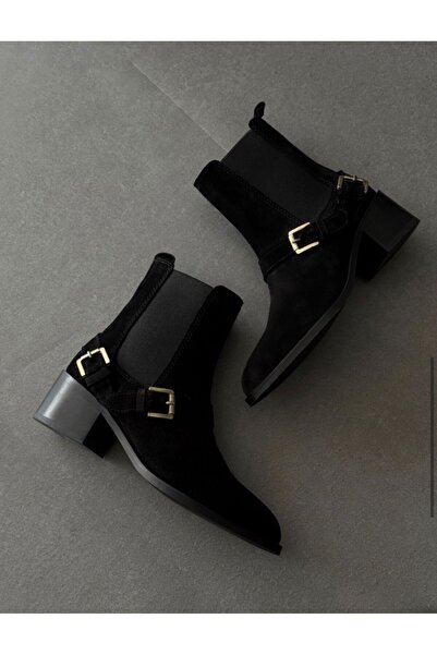 DeriNial حذاء تشيلسي نسائي من الجلد الطبيعي بتفاصيل مشبك من الجلد السويدي الأ...