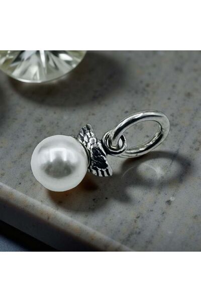 ZEY 925 Ayar Gümüş Sallantılı İnci Taşlı Kadın Hediyelik Charm