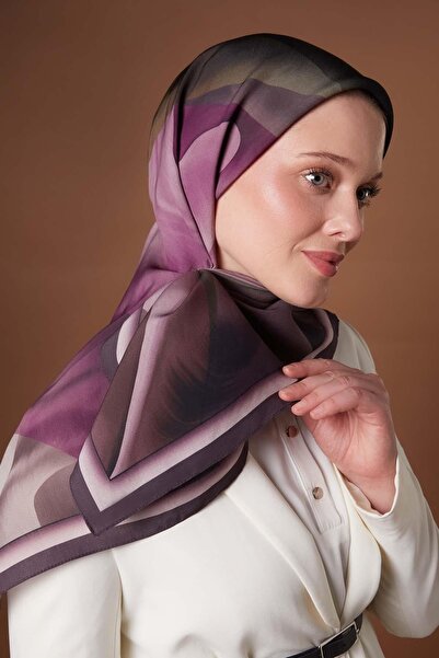 Levidor Lilac Fragmented Pattern Aura Scarf