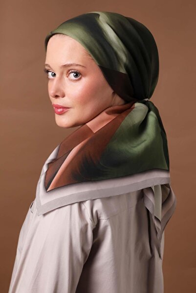 Levidor A.Gray Fragmented Pattern Aura Scarf