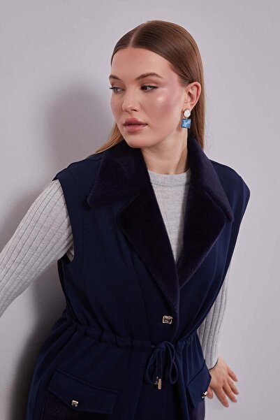 Levidor Navy Blue Fur Collar Detailed Vest Suit