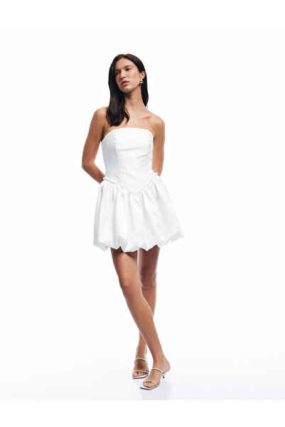 Koton Βραδινό φόρεμα με στράπλες ζακάρ μίνι μπαλόνι