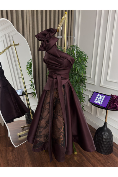 Generic Luxury Mikado midi evening dress - Modern one-shoulder design with a 3D rose - Elegant look