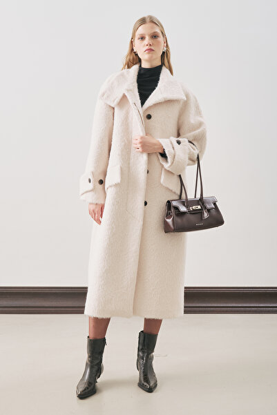 Manuka Bouchle Wide Collar Coat Ecru