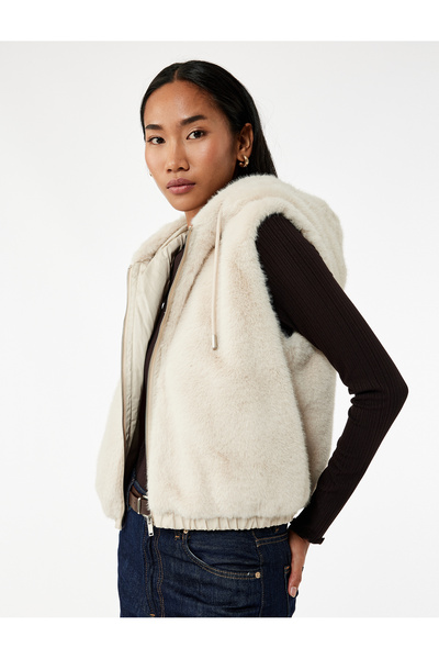 Koton Безрукавка з капюшоном на блискавці з плюшу