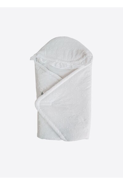 kitikate Pearly Hug Swaddle White