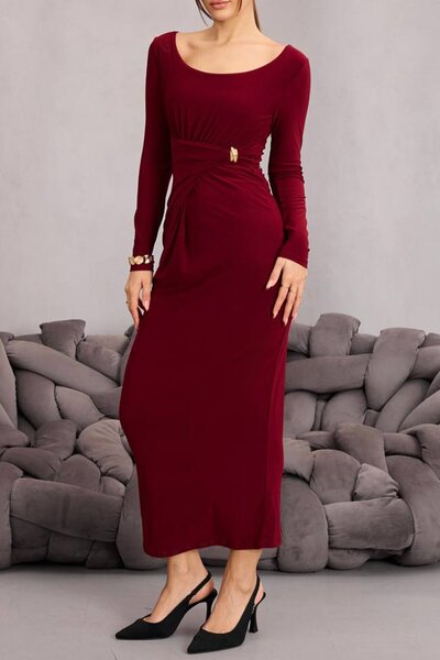 VAGGON Γυναικείο φόρεμα με λεπτομέρεια με αγκράφα σε μπορντό χρώμα ντραπέ Midi φόρεμα Vs01669