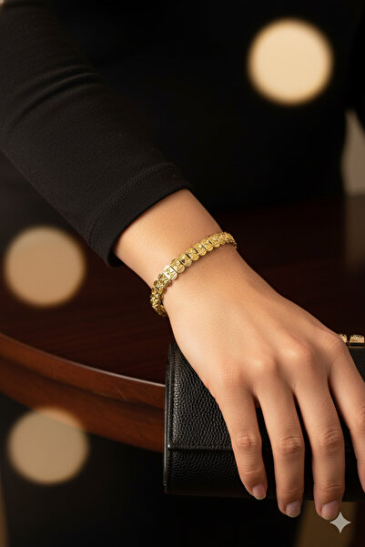 Avoria Altın Renk Örgü Yaprak Detaylı Bileklik – Şık ve Zarif Tasarım