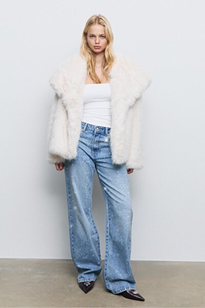 Stradivarius Straight-fit jeans with rhinestones