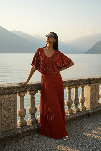 Romina Luna Payetli V Yaka Pliseli Uzun Abiye Elbise