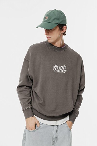 Pull & Bear Wolves crew neck sweatshirt