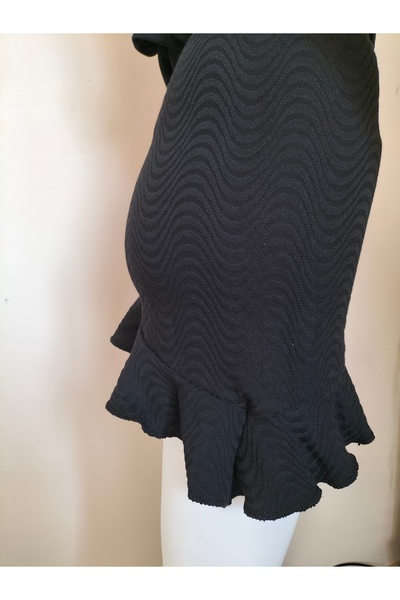 The Fabrics Studio Black Ruffled Stretch Fabric Mini Skirt