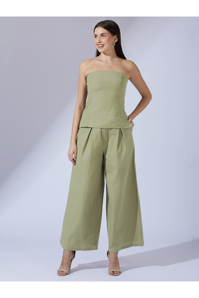 Globus By Styli تنسيق بلوزة باندو زيتونية مع بنطال أرجل واسعة