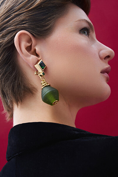 Mon Reve Kind Gaze Green Mica Clip-On Earrings