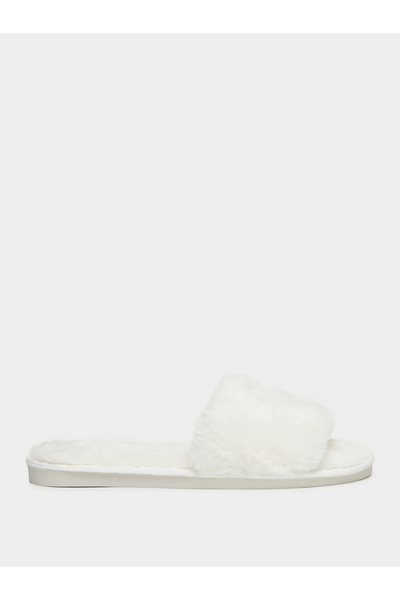 Take Two By Styli نعال من القطيفة الصلبة بتفاصيل قلب