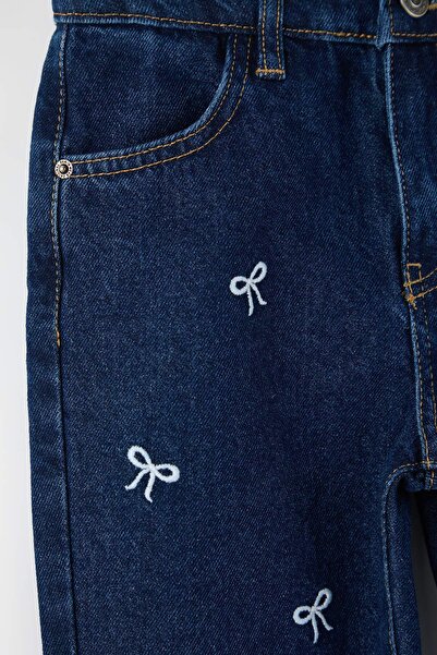 TRENDYOLKIDS Dark Blue 100% Cotton Embroidered Girl's Denim Jeans