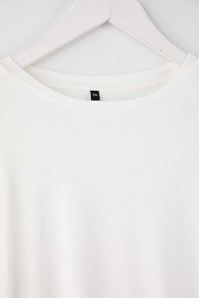 Trendyol Curve Πλεκτή μπλούζα με ραβδώσεις από βισκόζη εκρού-χακί μεγάλου μεγέθους