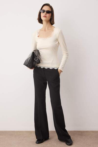 Trendyol Collection Ecru Ribbed Lace Detailed Fitted/Bodycon Knitted Blouse Twoaw26Bz00302