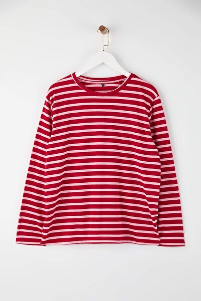 Trendyol Curve Red-Pink Striped Regular/Normal Fit Basic Crew Neck Knitted T-Shirt Tbbaw26Bf00003