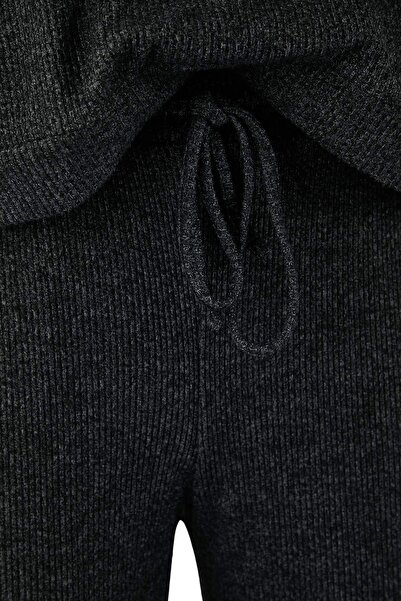 Trendyol Curve Панталони с качулка от мека антрацитна материя с еластични крачоли, комплект спортен екип в големи размери TBBAW26TS00011