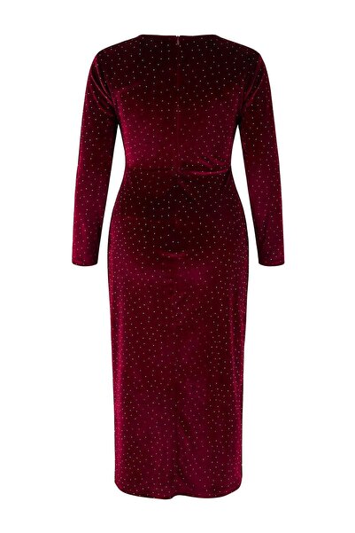 Trendyol Curve Burgundy V-Neck Midi Length Stone Velvet Knitted Plus Size Dress Tbbaw26Ah00044