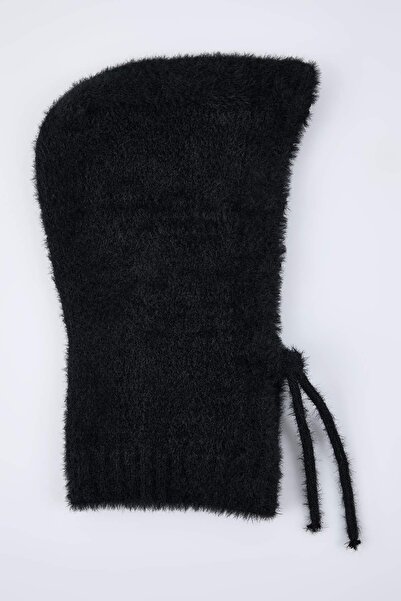 Trendyol Collection Μαλακό πλεκτό μπαλακλάβα με μαύρο κορδόνι που τυλίγει το κεφάλι