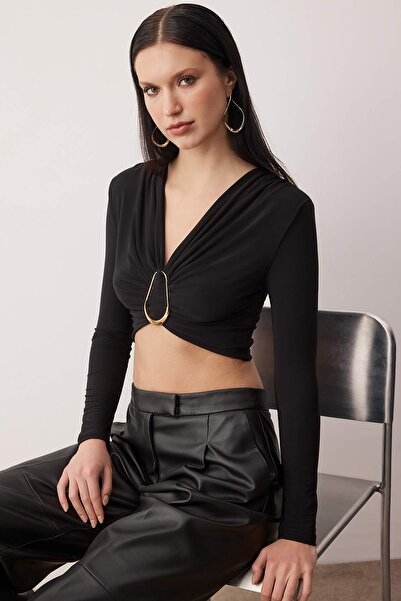 Trendyol Collection Black Buckle Detailed V-Neck Long Knitted Sandy Party Blouse Tpraw26Bz00063