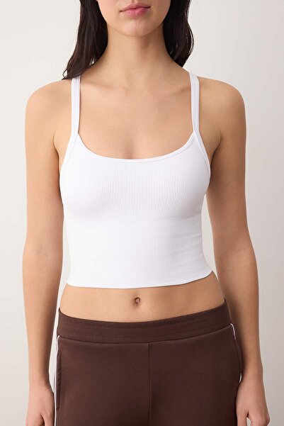 Trendyol Collection Λευκό χωρίς ραφές / χωρίς ραφές Πλεκτό αθλητικό σουτιέν με στήριξη/διαμόρφωση THMAW26SS00017