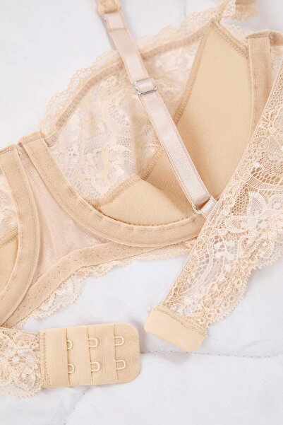 Trendyol Collection Σουτιέν με μονόκλινο λουράκι με δαντέλα δαντελωτή πλέξη σταθερό καπάκι Balconette THMSS25SU00017