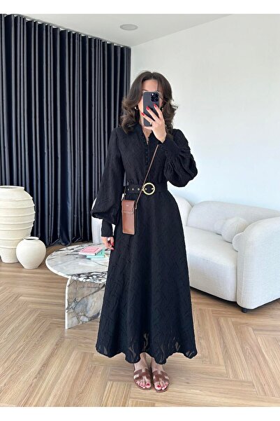 Lady Pixie Rochie lungă cu model auto-imprimat și detaliu cu curea