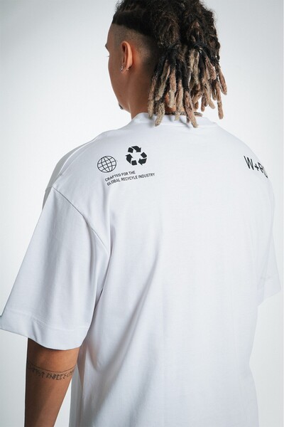 No Future Beyond the Wide Extreme Oversize T-Shirt Nf0466By