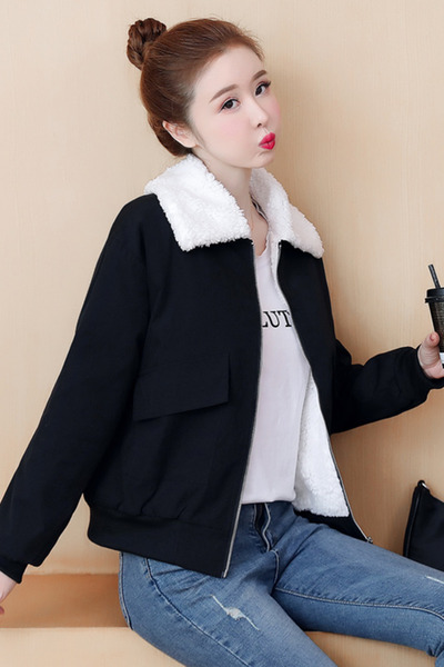 dorbe cozy black winter jacket with soft white faux-fur collar