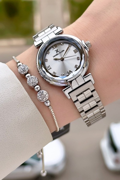 Daniel Klein Gümüş Renk 30 Mm Kristal Cam Kadın Kol Saati ve Hediye Bileklik