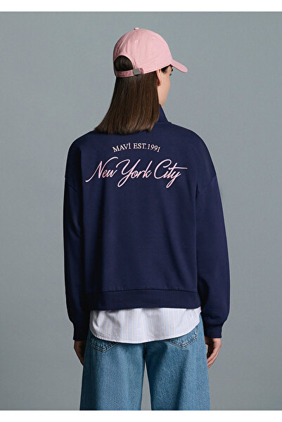 Mavi Marineblaues Sweatshirt mit halbem Reißverschluss und Rückendruck 1S10501-80729