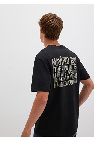 Mavi Pro bedrucktes schwarzes T-Shirt mit lockerer Passform / lockerer, bequemer Schnitt 0613078-900