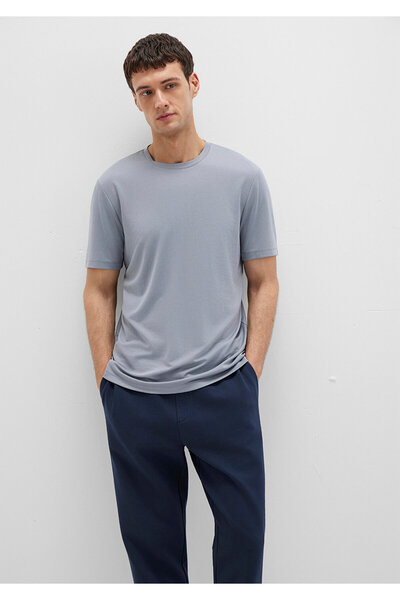 Mavi Μπλουζάκι με λαιμόκοψη με βασική εφαρμογή Regular Fit / Κανονική εφαρμογή 0612865-86584