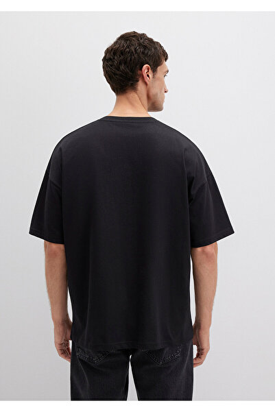 Mavi Schwarzes T-Shirt mit Logo-Print in Übergröße/Breite Passform 0611828 -900