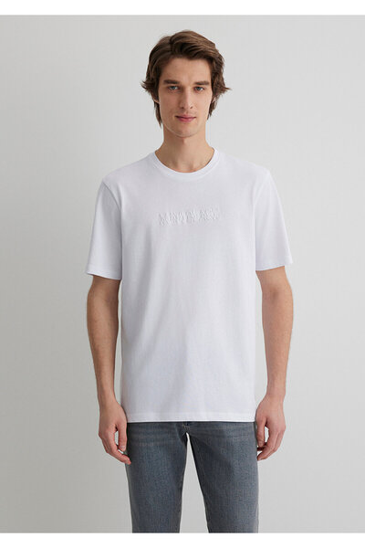 Mavi Біла базова футболка з чорним вишиванням, прямий крій / нормальний крій 0612644-620