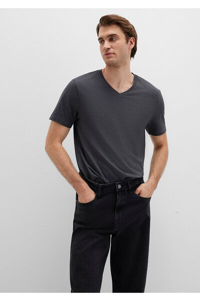 Mavi Graues Basic-T-Shirt mit Stretch-V-Ausschnitt und tailliertem Schnitt 061748 -24398