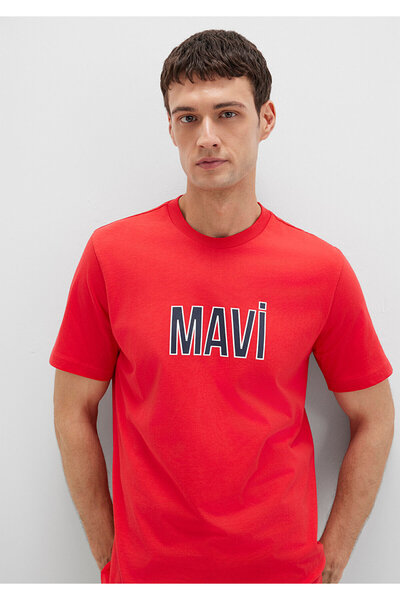 Mavi Rotes T-Shirt mit Logo-Print, normale Passform / normaler Schnitt 066842-33099