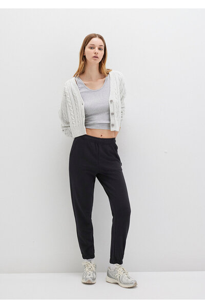 Mavi Schwarze Basic-Jogginghose 1600823-900