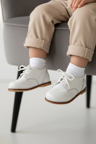 Cevoclub kids حذاء إرشادام من الجلد الطبيعي باللون الأبيض CV-450