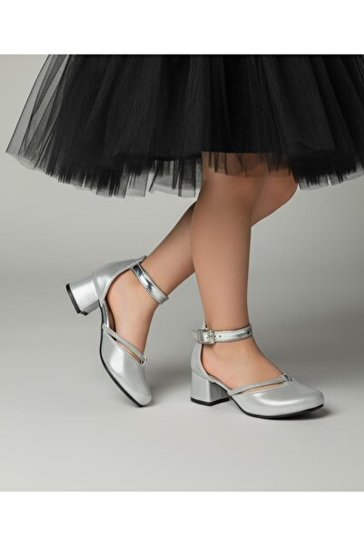 PATİK BEBE حذاء بناتي بكعب مربع فستان سهرة فضي اللون