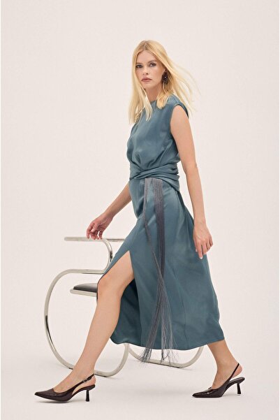 Setre Αμάνικο ολόσωμο φόρεμα με φούντα και λεπτομέρεια στη μέση από χαλαζία