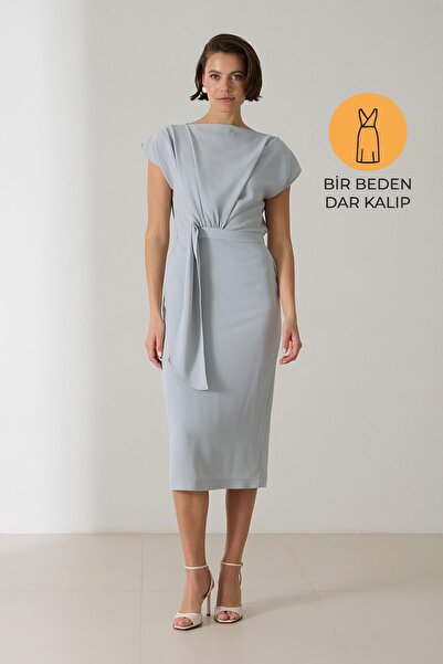 Setre Μιντζέντρο φόρεμα με λεπτομέρεια με λουράκια στη μέση και λεπτομέρεια με λαιμόκοψη, μεσαίου μήκους, στενή εφαρμογή