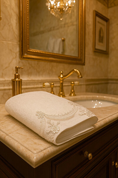 Çeyiz Bahçesi Кадифена кърпа Feel Cream 50 и 90